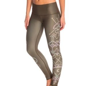 Teeki yoga pants